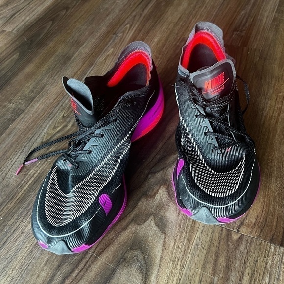 Nike ZoomX Vaporfly Next% 2 Raptors Mens Size 13 Black Flash Crimson CU4111 002 main image 16